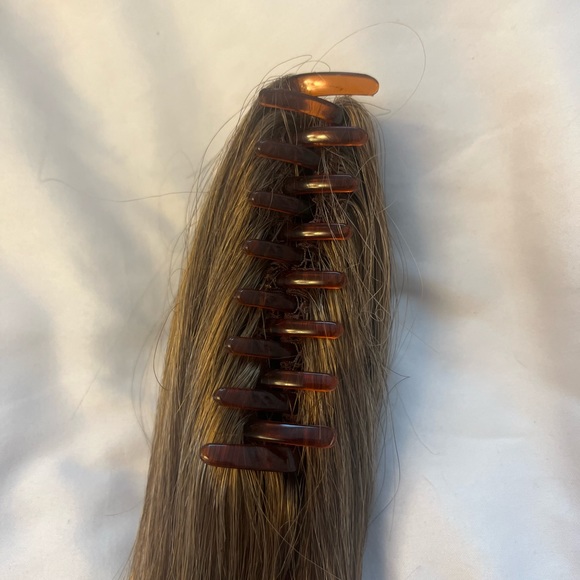 Pony tail hair extension. Clip on light brown - Picture 2 of 6